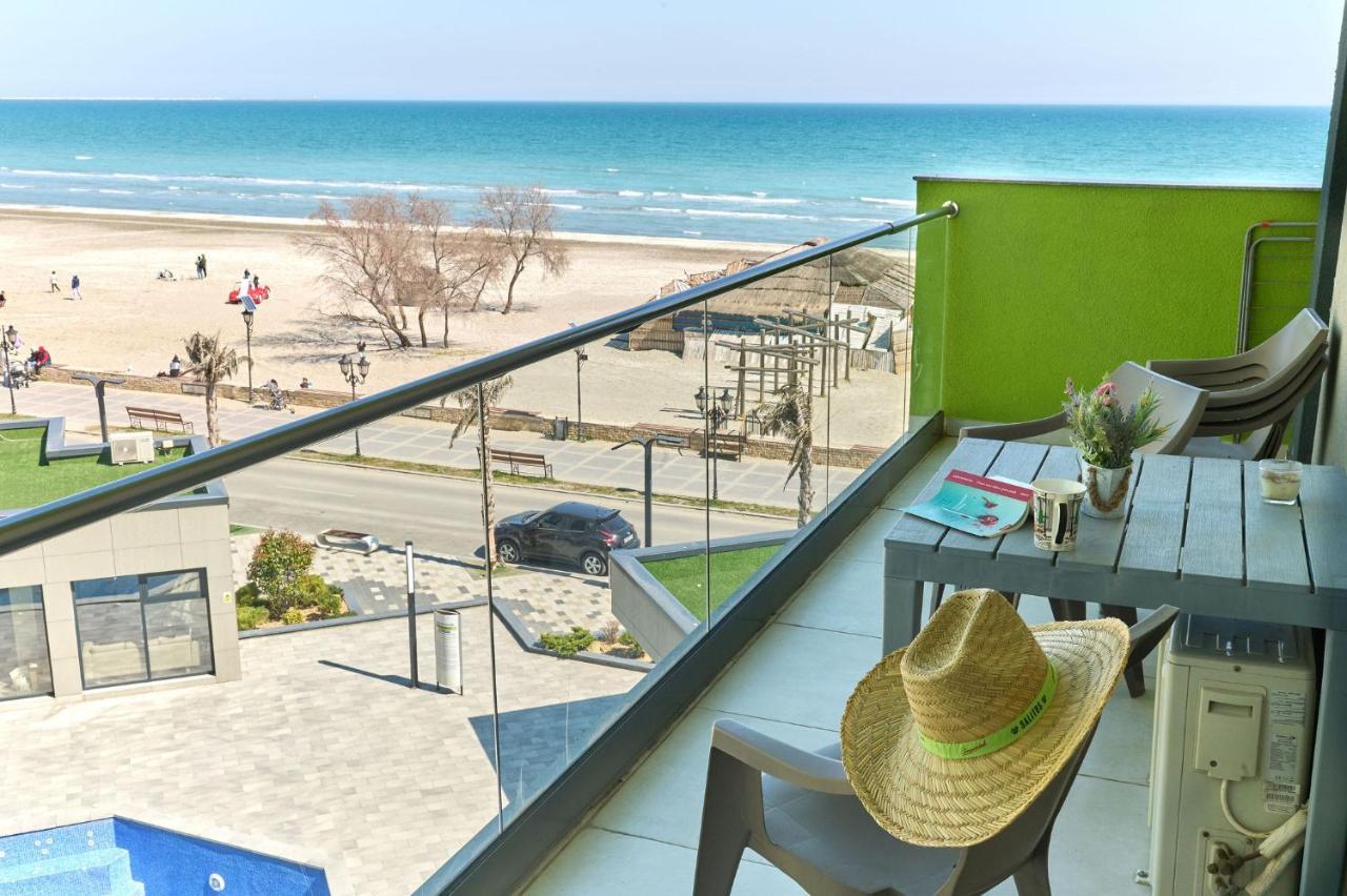 Glamour Red Apartment 22 In Spa Pool Resort Mamaia Exterior photo
